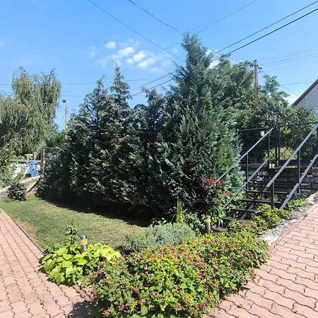 Apartment Erika Tihany